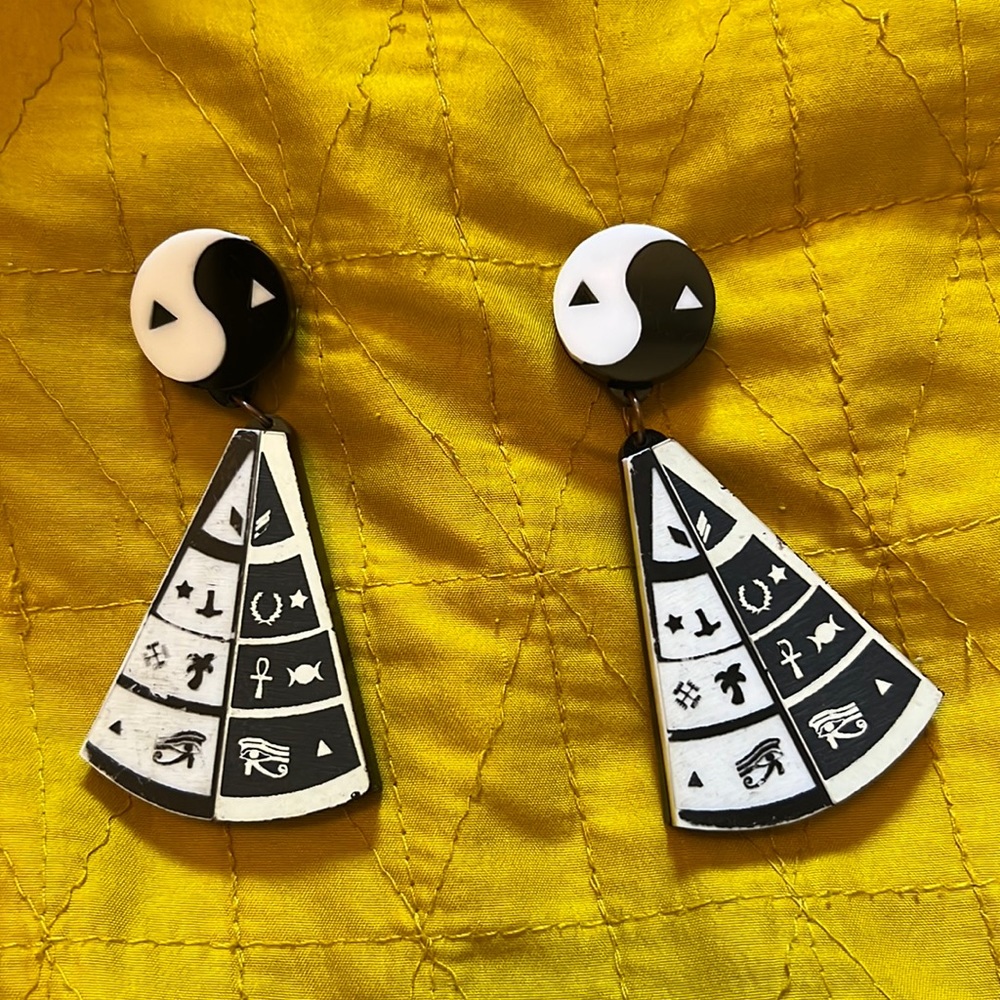 Vintage Y2K Melody Ehsani Earrings